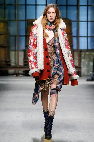 Look 26